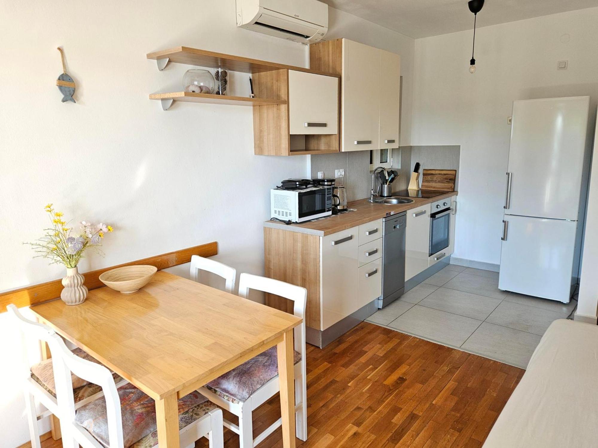 Apartments Mara Pirovac Εξωτερικό φωτογραφία