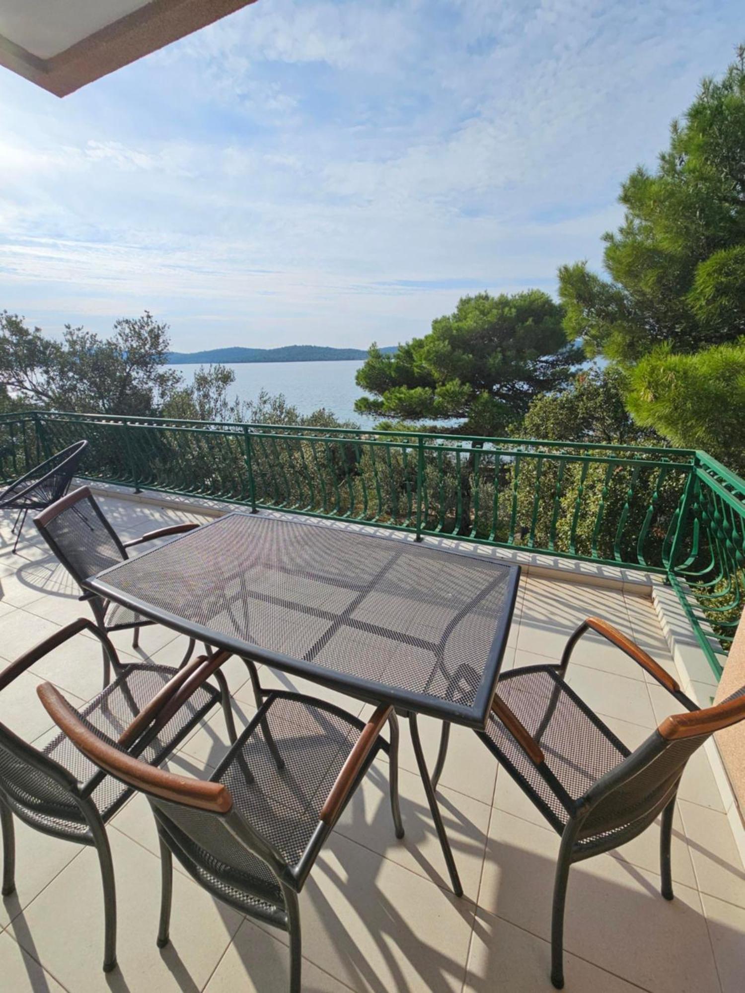 Apartments Mara Pirovac Εξωτερικό φωτογραφία