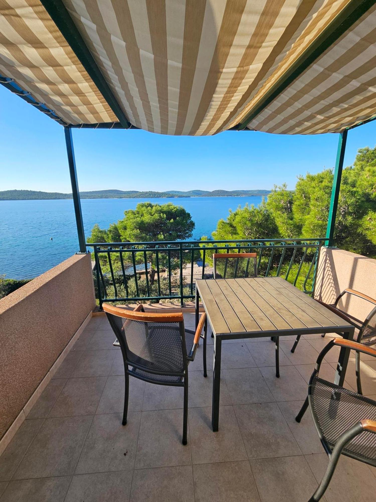 Apartments Mara Pirovac Εξωτερικό φωτογραφία