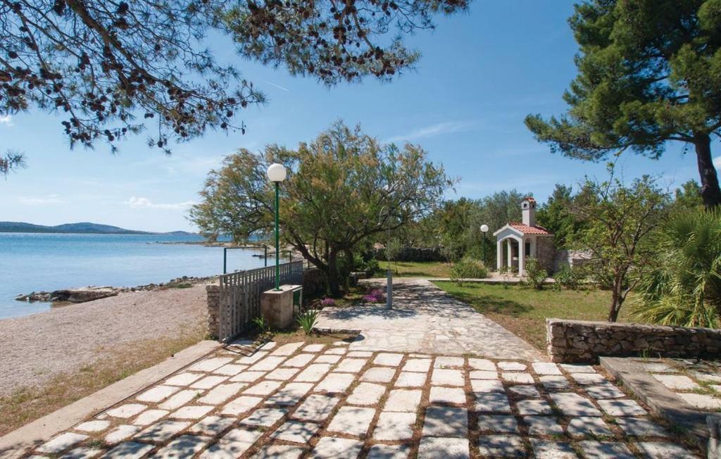 Apartments Mara Pirovac Εξωτερικό φωτογραφία