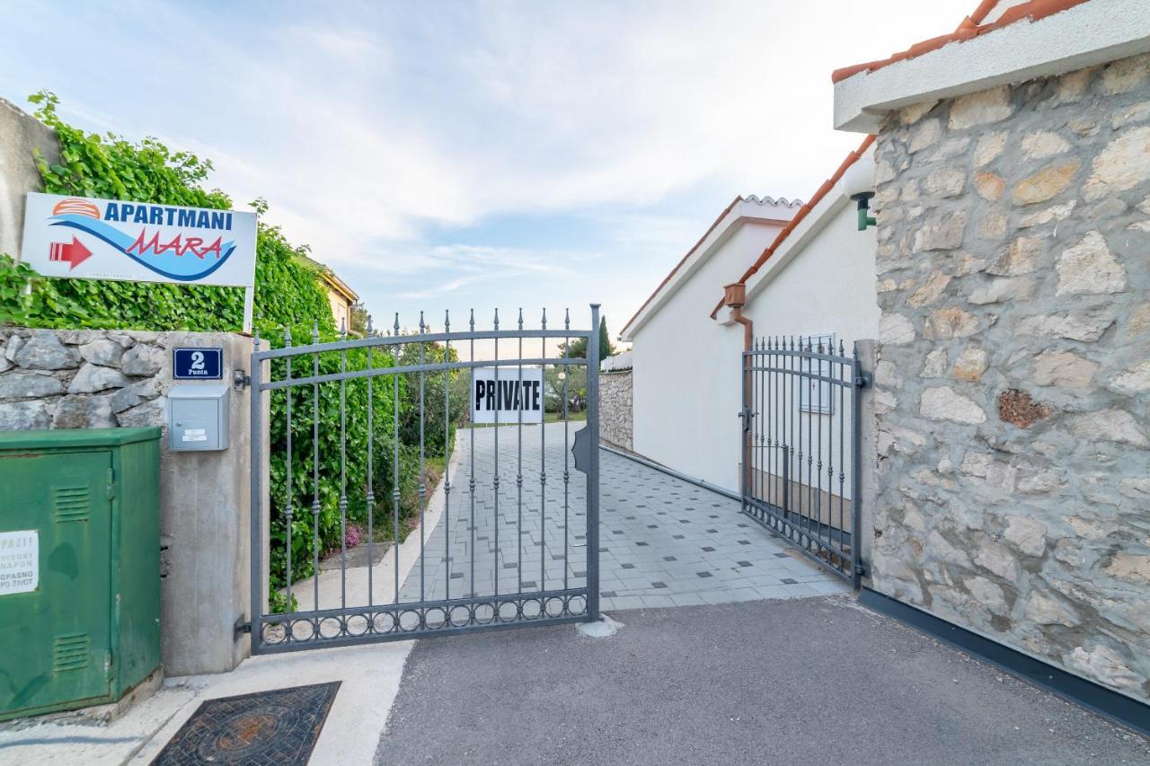 Apartments Mara Pirovac Εξωτερικό φωτογραφία